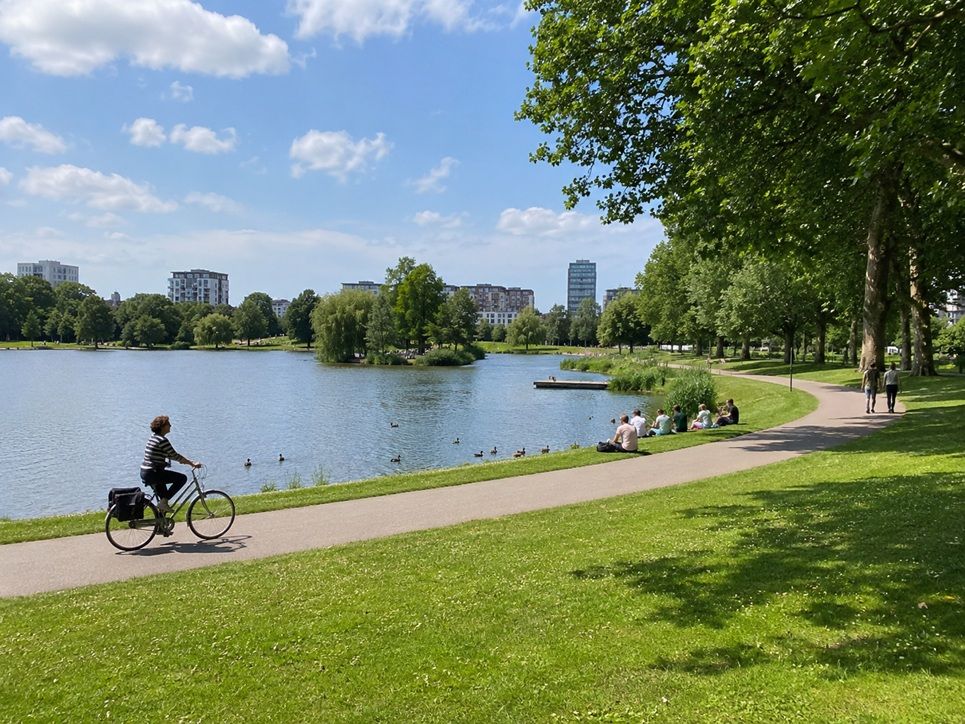 De Sloterplas en het Sloterpark in Amsterdam Nieuw-West, dichtbij de serviced apartments van City Retreat